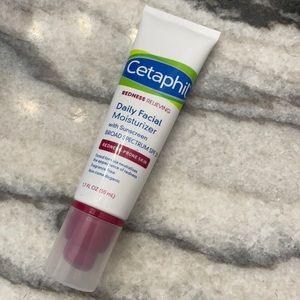 Redness Relieving Daily Facial Moisturizer